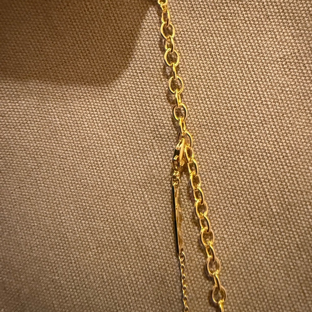 Kendra Scott Gold Necklace with Purple Heart Pendant - Picture 2 of 2